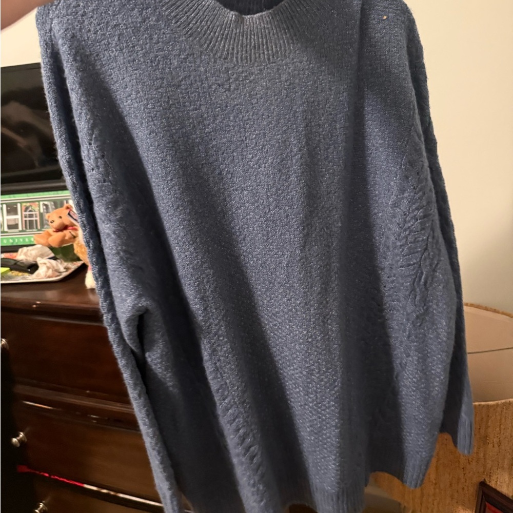 LC Lauren Conrad Men's Heather Blue Crewneck Sweater